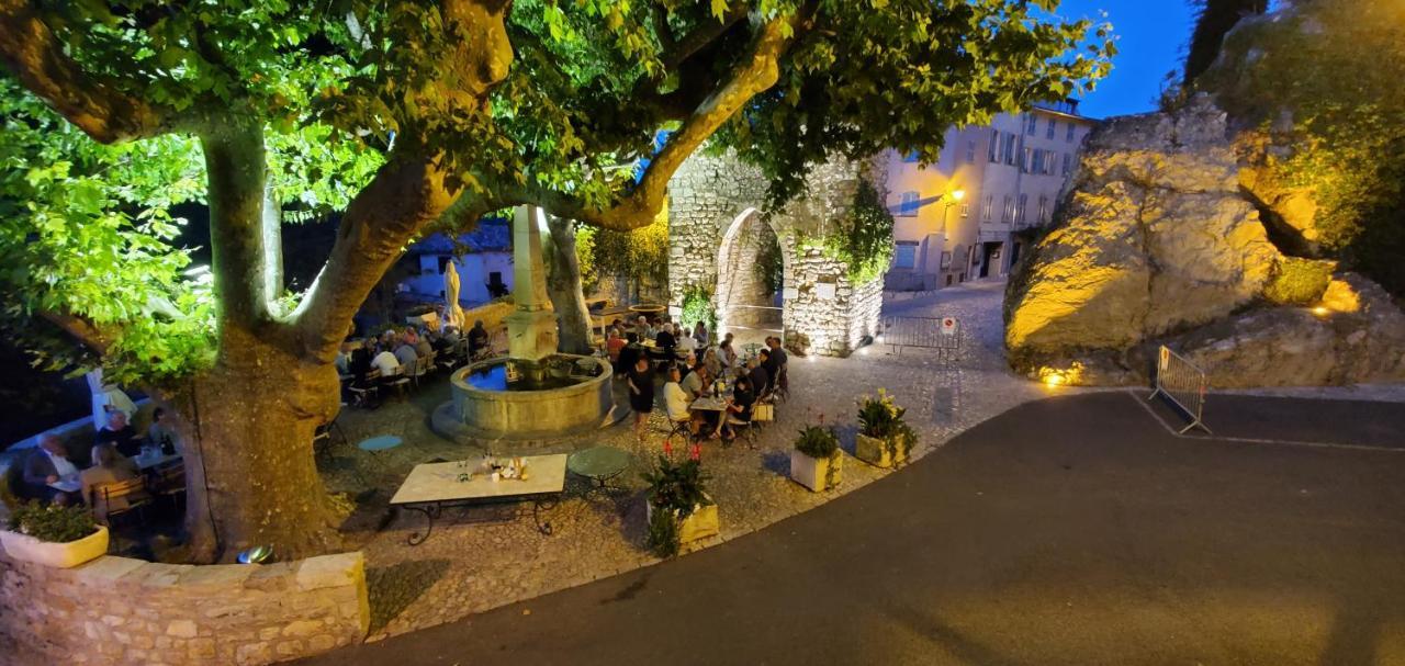 Hotel Restaurant Des Deux Rocs Seillans Εξωτερικό φωτογραφία